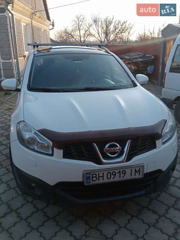 Внедорожник / Кроссовер Nissan Qashqai+2 2012 в Владимире