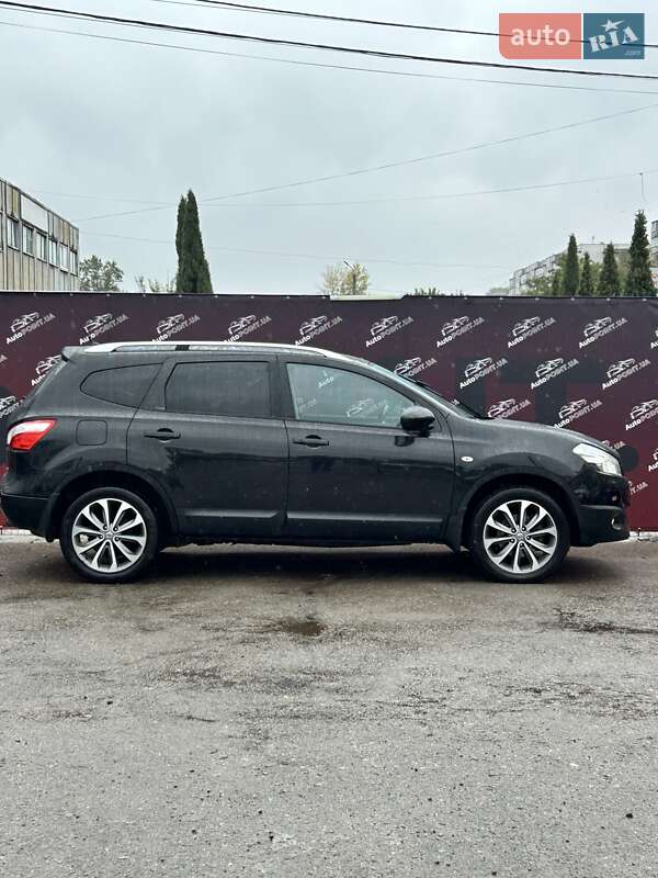 Внедорожник / Кроссовер Nissan Qashqai+2 2010 в Сумах