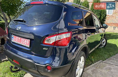 Внедорожник / Кроссовер Nissan Qashqai+2 2010 в 