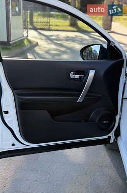 Внедорожник / Кроссовер Nissan Qashqai+2 2012 в 
