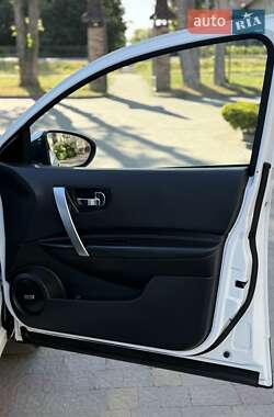 Внедорожник / Кроссовер Nissan Qashqai+2 2012 в 