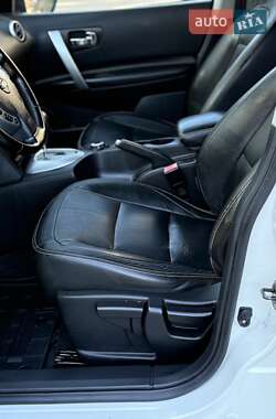 Внедорожник / Кроссовер Nissan Qashqai+2 2012 в 