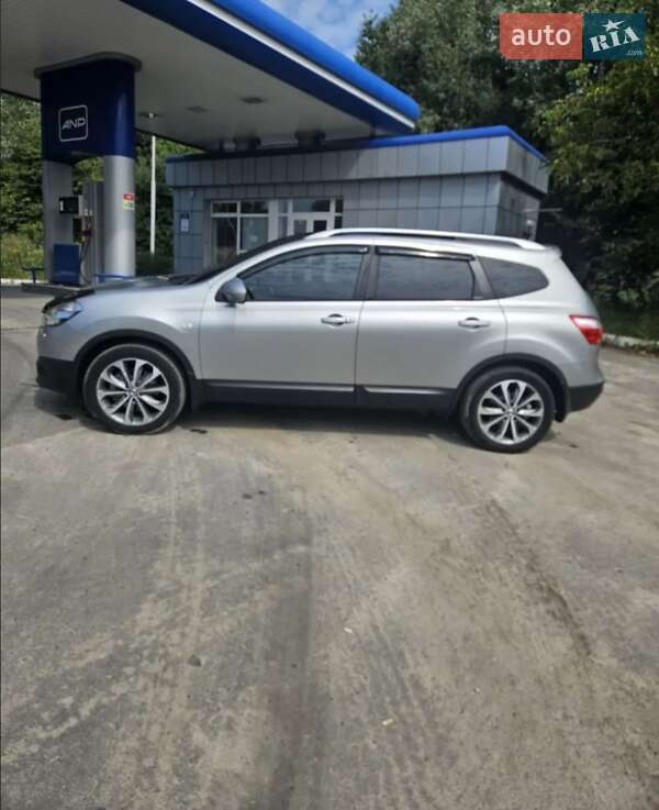 Внедорожник / Кроссовер Nissan Qashqai+2 2010 в Стрые