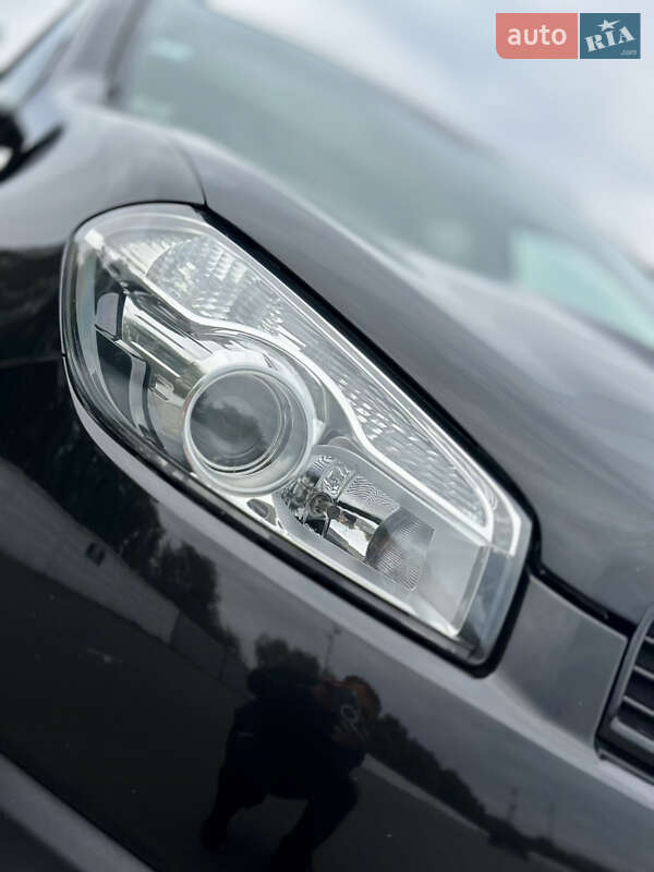 Внедорожник / Кроссовер Nissan Qashqai+2 2013 в Киеве