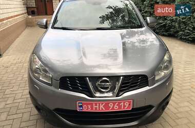 Позашляховик / Кросовер Nissan Qashqai+2 2011 в  фото 3 Позашляховик / Кросовер Nissan Qashqai+2 2011 в