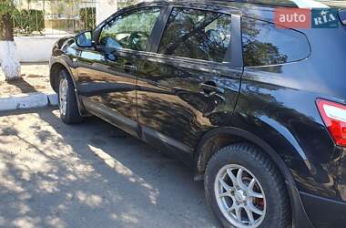 Внедорожник / Кроссовер Nissan Qashqai+2 2011 в Татарбунарах