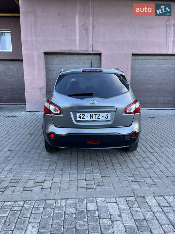 Позашляховик / Кросовер Nissan Qashqai+2 2010 в Львові фото 12 Позашляховик / Кросовер Nissan Qashqai+2 2010 в Львові