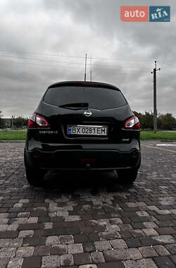 Внедорожник / Кроссовер Nissan Qashqai+2 2011 в 