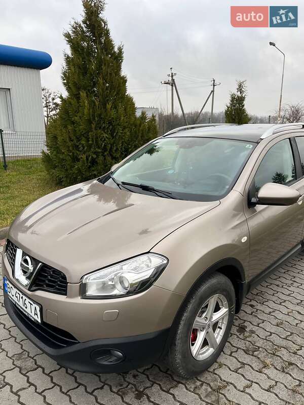 Внедорожник / Кроссовер Nissan Qashqai+2 2011 в Радехове