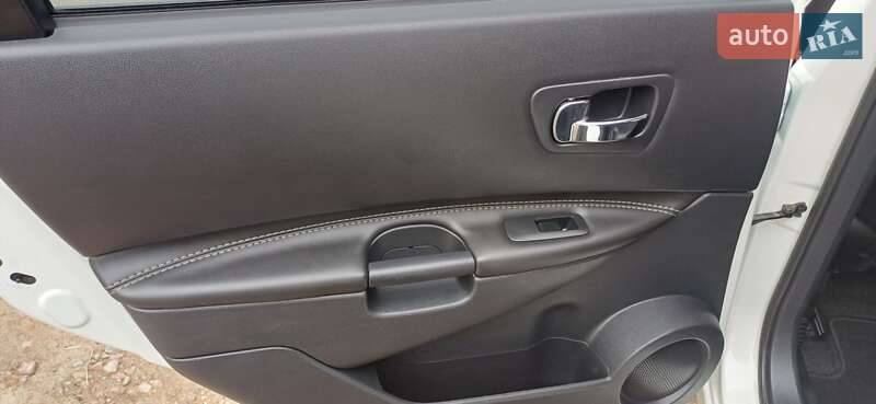 Внедорожник / Кроссовер Nissan Qashqai+2 2013 в Чернигове