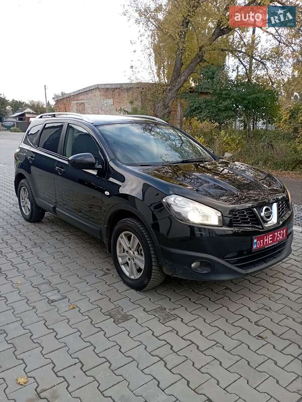 Внедорожник / Кроссовер Nissan Qashqai+2 2011 в Дубно
