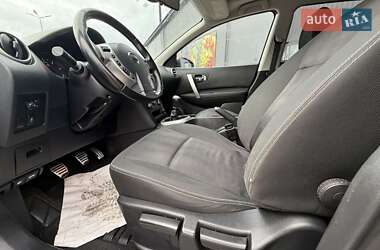 Внедорожник / Кроссовер Nissan Qashqai+2 2011 в 