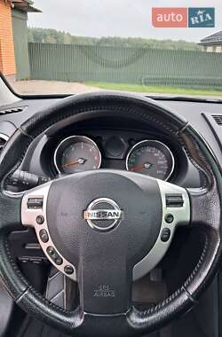 Позашляховик / Кросовер Nissan Qashqai+2 2009 в  фото 18 Позашляховик / Кросовер Nissan Qashqai+2 2009 в