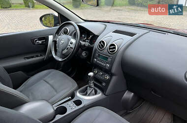 Позашляховик / Кросовер Nissan Qashqai+2 2011 в 