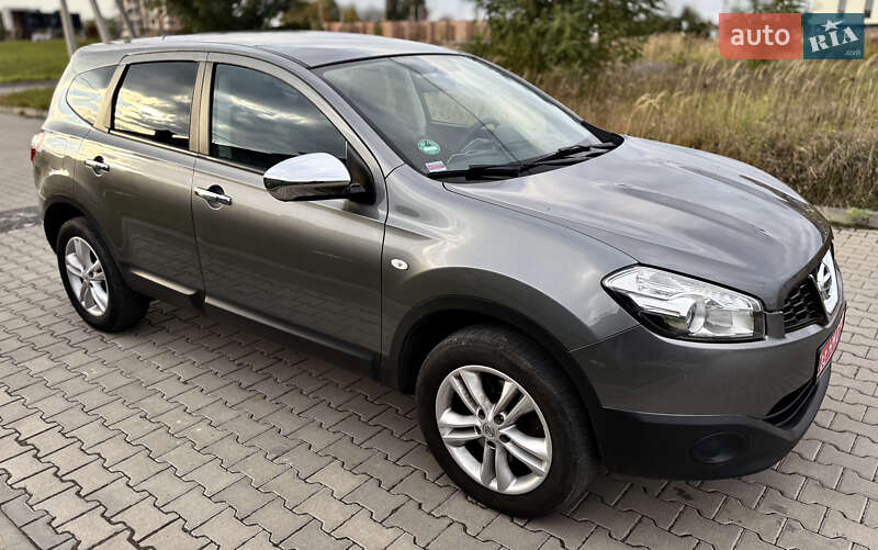 Позашляховик / Кросовер Nissan Qashqai+2 2011 в Рівному