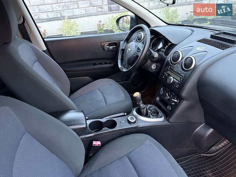 Позашляховик / Кросовер Nissan Qashqai+2 2011 в Рівному
