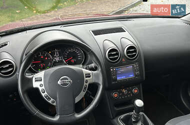 Внедорожник / Кроссовер Nissan Qashqai+2 2010 в 