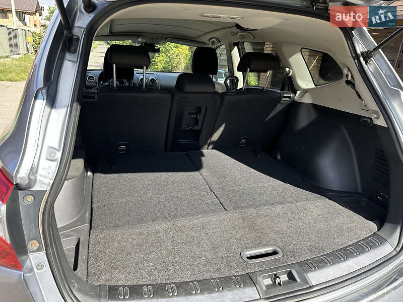 Позашляховик / Кросовер Nissan Qashqai+2 2010 в Києві фото 17 Позашляховик / Кросовер Nissan Qashqai+2 2010 в Києві