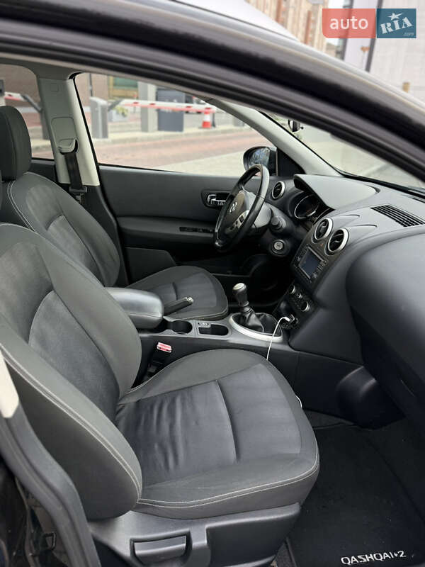 Внедорожник / Кроссовер Nissan Qashqai+2 2011 в Луцке фото 8 Внедорожник / Кроссовер Nissan Qashqai+2 2011 в Луцке