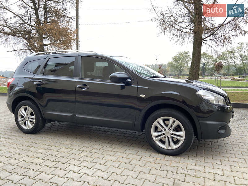 Позашляховик / Кросовер Nissan Qashqai+2 2013 в Звягелі