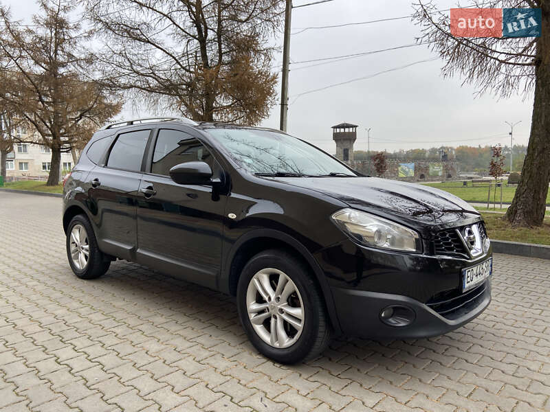 Позашляховик / Кросовер Nissan Qashqai+2 2013 в Звягелі