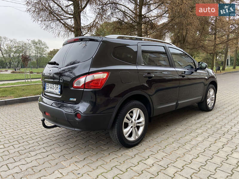 Позашляховик / Кросовер Nissan Qashqai+2 2013 в Звягелі