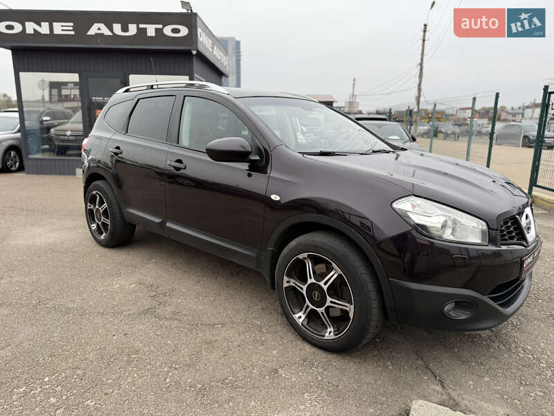 Внедорожник / Кроссовер Nissan Qashqai+2 2011 в Киеве