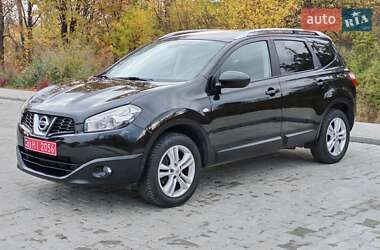 Внедорожник / Кроссовер Nissan Qashqai+2 2011 в 