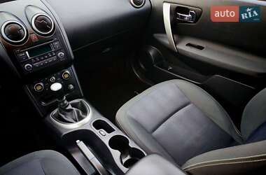 Внедорожник / Кроссовер Nissan Qashqai+2 2011 в 