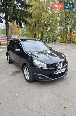 Позашляховик / Кросовер Nissan Qashqai+2 2011 в Рівному
