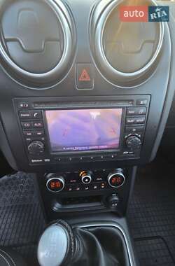 Внедорожник / Кроссовер Nissan Qashqai+2 2012 в 