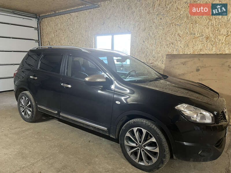 Внедорожник / Кроссовер Nissan Qashqai+2 2010 в Черновцах