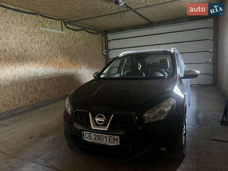 Внедорожник / Кроссовер Nissan Qashqai+2 2010 в Черновцах