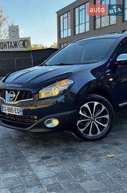 Позашляховик / Кросовер Nissan Qashqai+2 2011 в  фото 10 Позашляховик / Кросовер Nissan Qashqai+2 2011 в