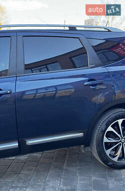 Позашляховик / Кросовер Nissan Qashqai+2 2011 в  фото 13 Позашляховик / Кросовер Nissan Qashqai+2 2011 в