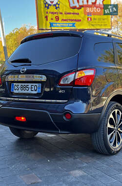 Позашляховик / Кросовер Nissan Qashqai+2 2011 в  фото 20 Позашляховик / Кросовер Nissan Qashqai+2 2011 в