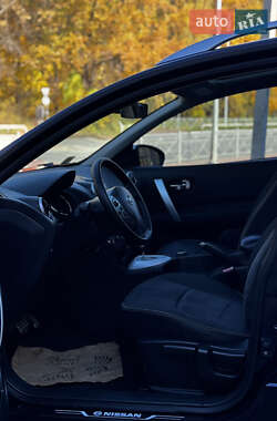 Позашляховик / Кросовер Nissan Qashqai+2 2011 в  фото 61 Позашляховик / Кросовер Nissan Qashqai+2 2011 в