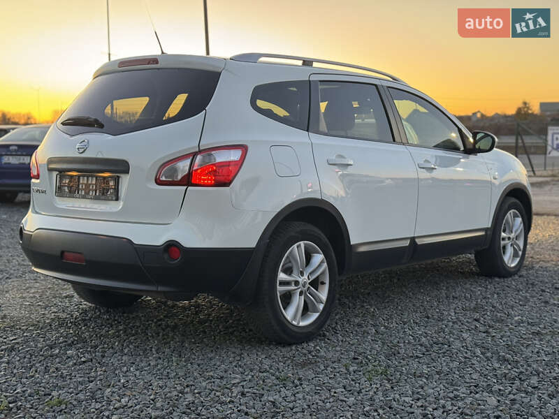 Позашляховик / Кросовер Nissan Qashqai+2 2012 в Умані