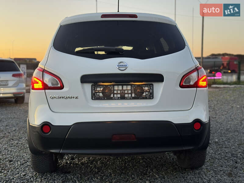 Позашляховик / Кросовер Nissan Qashqai+2 2012 в Умані