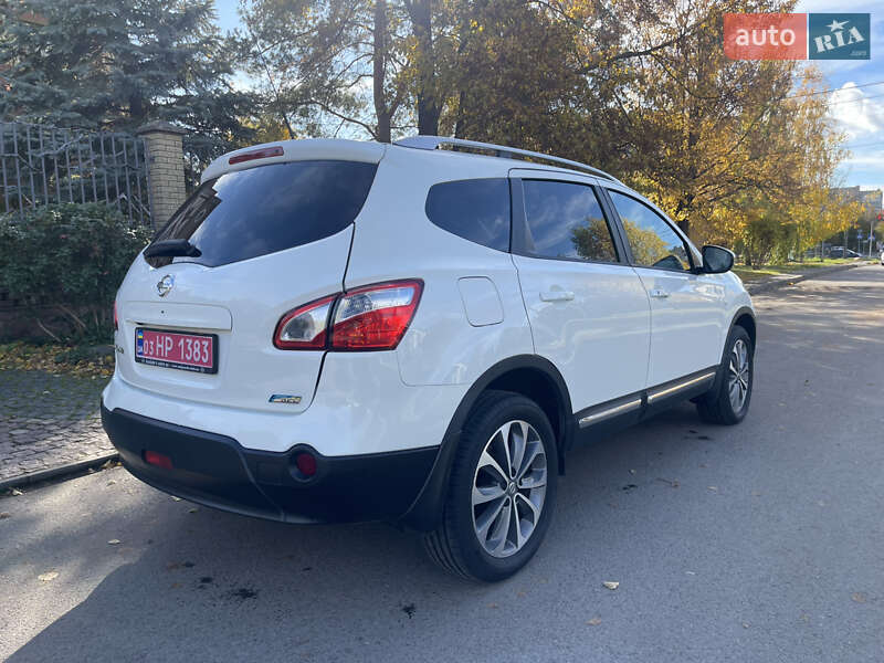 Внедорожник / Кроссовер Nissan Qashqai+2 2010 в Луцке