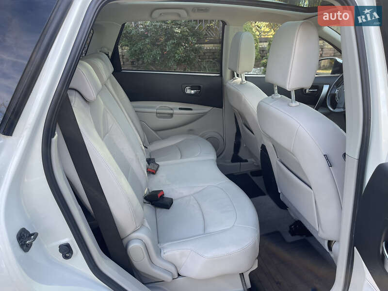 Внедорожник / Кроссовер Nissan Qashqai+2 2010 в Луцке