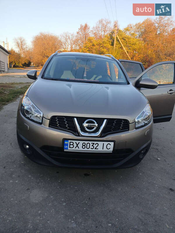 Позашляховик / Кросовер Nissan Qashqai+2 2011 в Кам'янець-Подільському фото 31 Позашляховик / Кросовер Nissan Qashqai+2 2011 в Кам'янець-Подільському