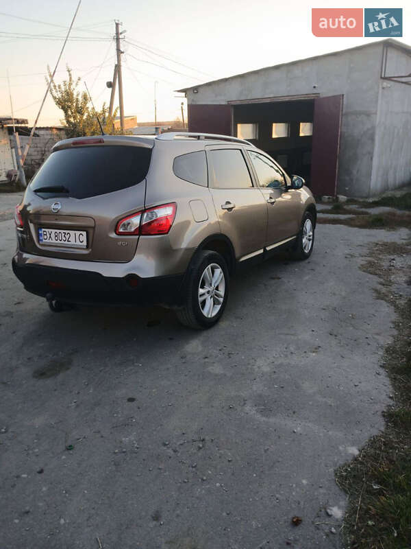 Позашляховик / Кросовер Nissan Qashqai+2 2011 в Кам'янець-Подільському фото 34 Позашляховик / Кросовер Nissan Qashqai+2 2011 в Кам'янець-Подільському