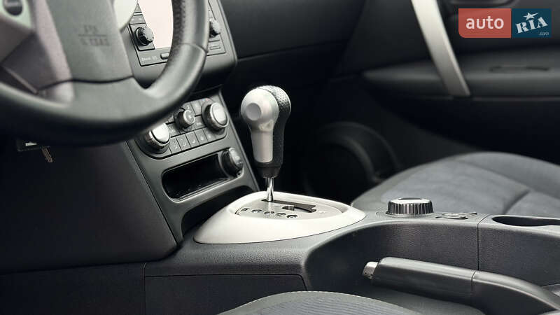 Внедорожник / Кроссовер Nissan Qashqai+2 2010 в Ровно