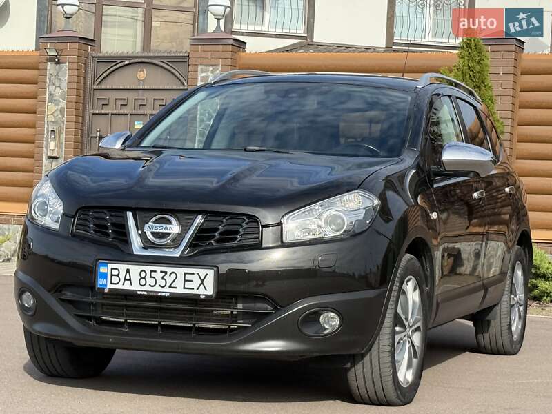 Внедорожник / Кроссовер Nissan Qashqai+2 2012 в Киеве