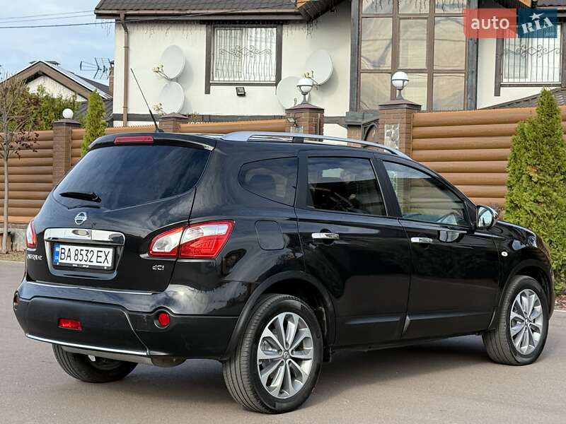 Внедорожник / Кроссовер Nissan Qashqai+2 2012 в Киеве