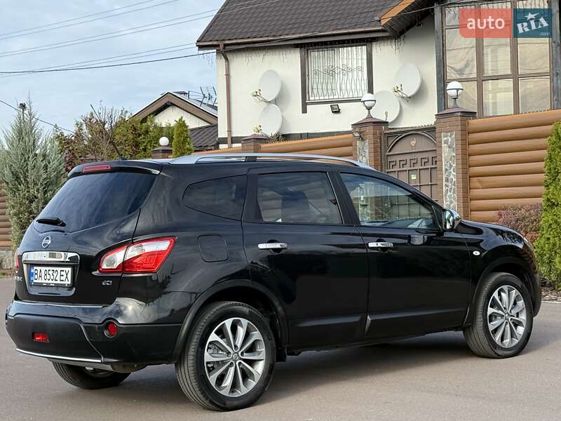 Внедорожник / Кроссовер Nissan Qashqai+2 2012 в Киеве