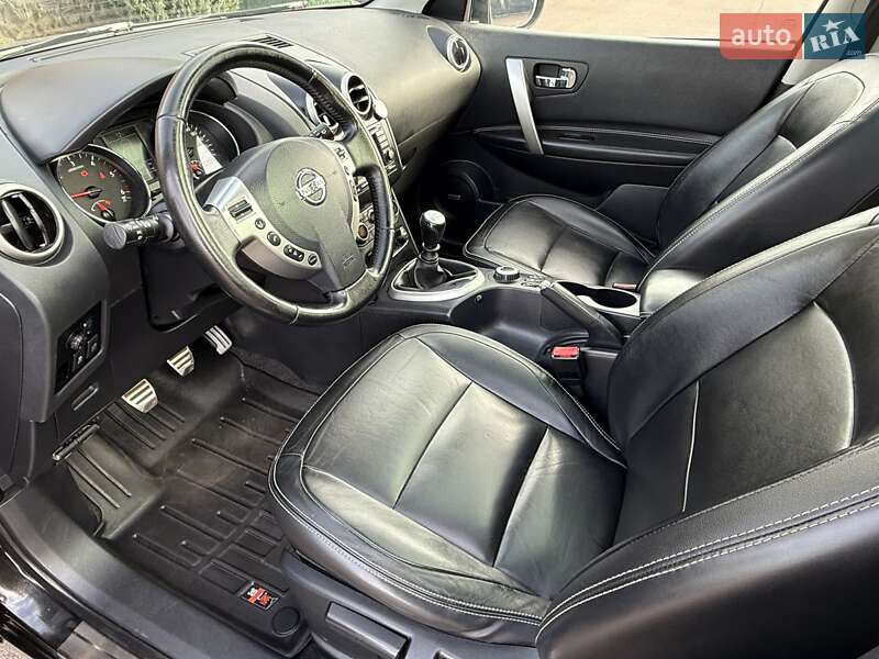 Внедорожник / Кроссовер Nissan Qashqai+2 2012 в Киеве