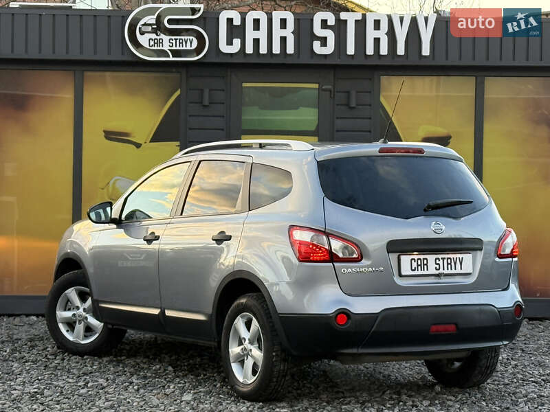 Позашляховик / Кросовер Nissan Qashqai+2 2010 в Стрию