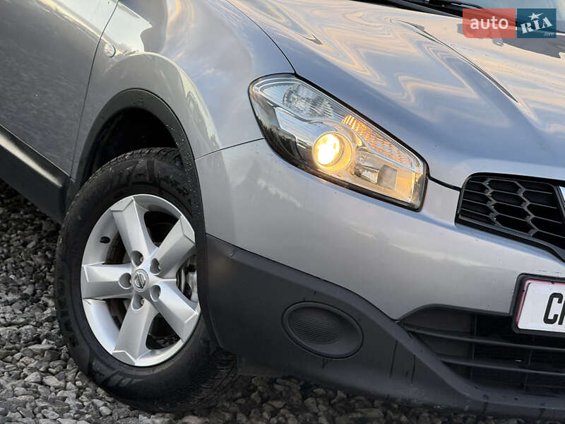Позашляховик / Кросовер Nissan Qashqai+2 2010 в Стрию
